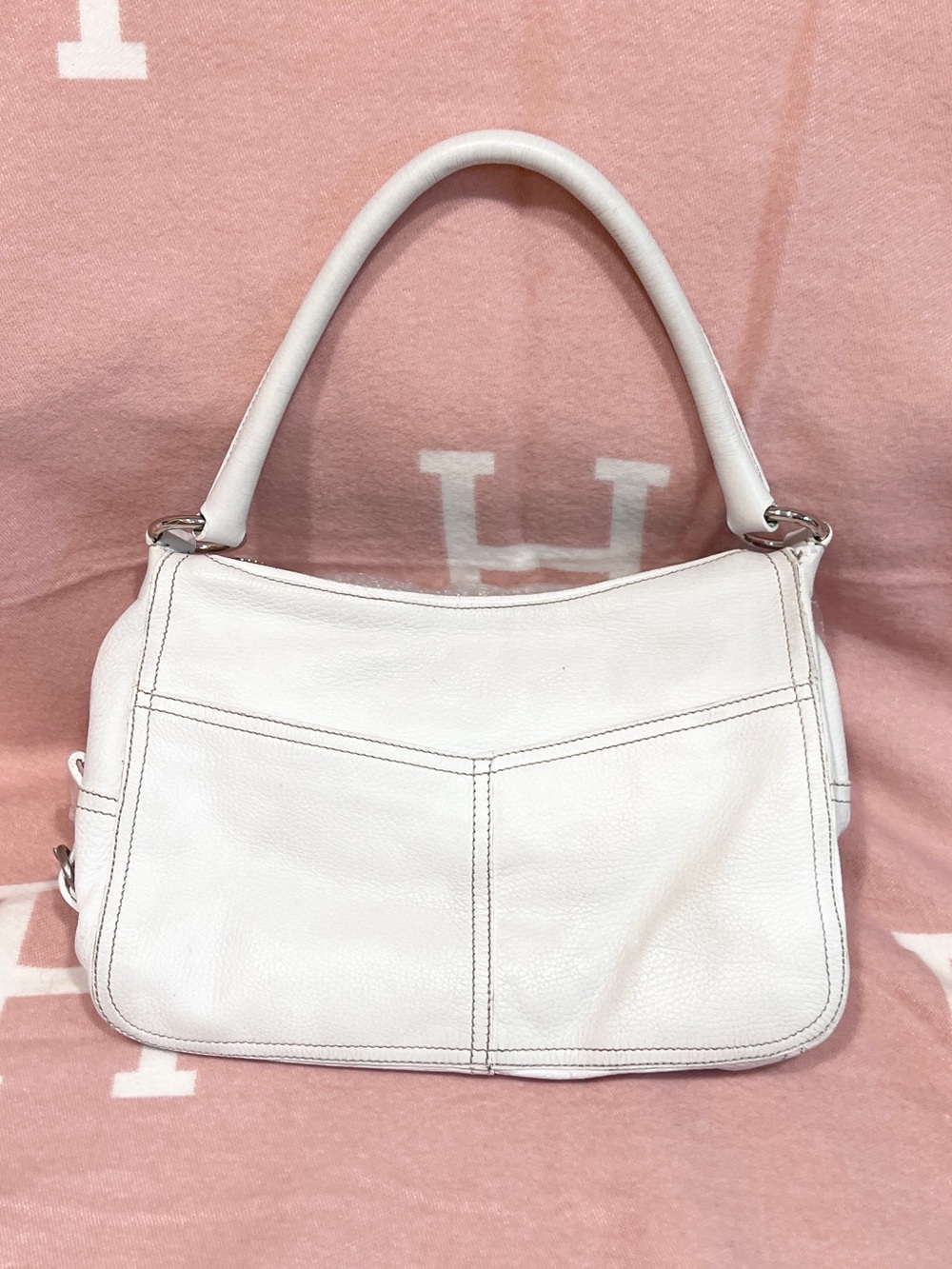 PRADA⭐️AUTHENTIC White Leather Shoulder Buffalo Bag with Zip Pockets! Offers! - Picture 9 of 11